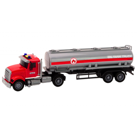 Veoauto tsisternauto tuled kõlavad punaselt