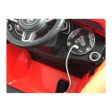 Punane laste elektriauto kaugjuhtimispuldiga