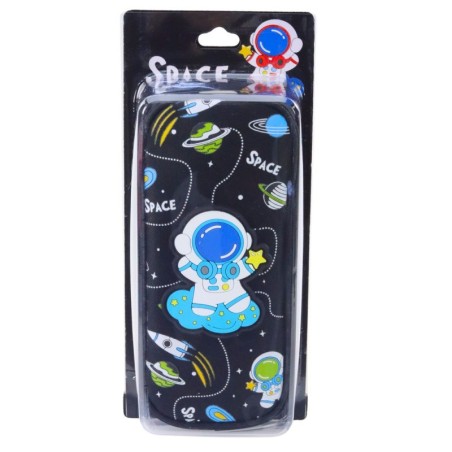 Pinal Space Cosmonaut Kaks taskut must
