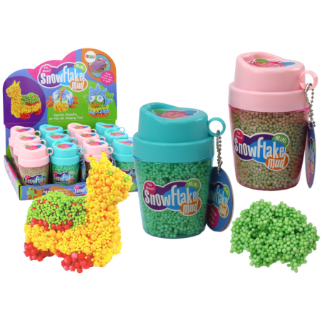 Liibuvad vahtpolüstüroolpallid rohelises tassis