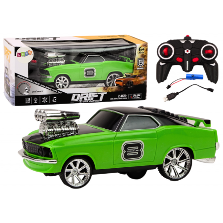 Kaugjuhtimispuldiga auto 1:18 Drift 360 tuled kõlavad roheliselt