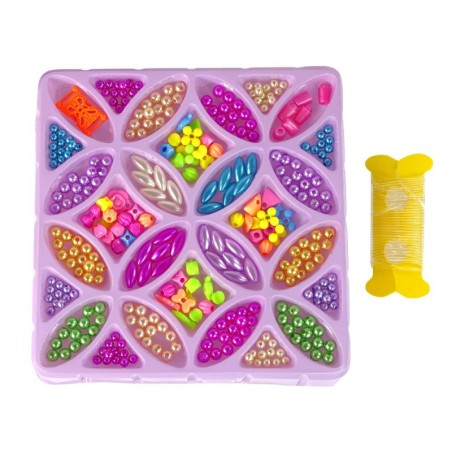 Helmeste komplekt juustele ja värvilised ehted