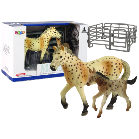 Komplektis 2 hobusefiguuri Knabstrupper hobune varsaga