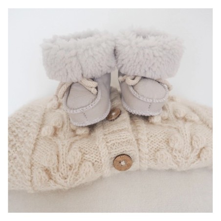 Lambanahast beebi papud, helehall