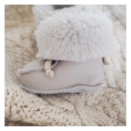 Lambanahast beebi papud, helehall