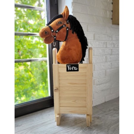 Üksik hobihobuse kepphobuse tall uksega