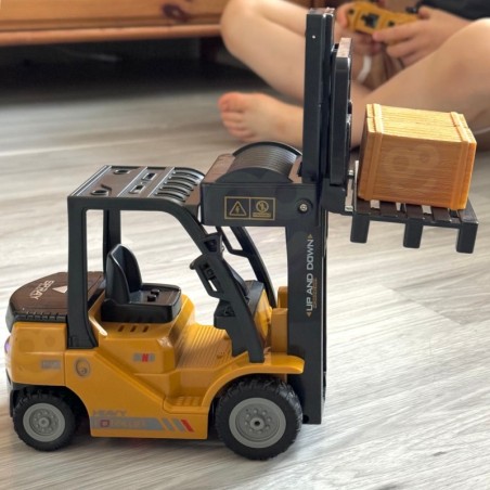 Kaugjuhitav kahveltõstuk 2in1 RC kraana – mõõtkava 1:24