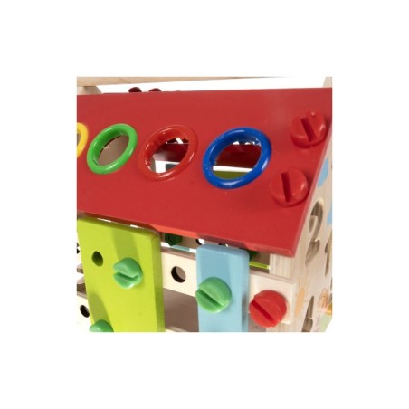 Puidust arendav maja