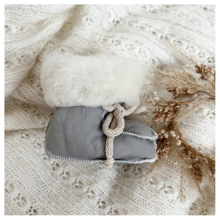 Lambanahast beebi papud, hall