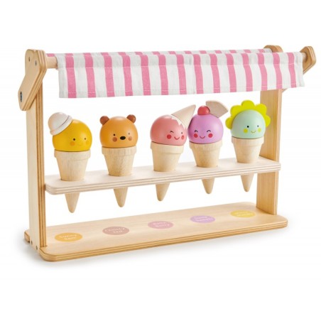 Puidust rõõmus jäätiselett