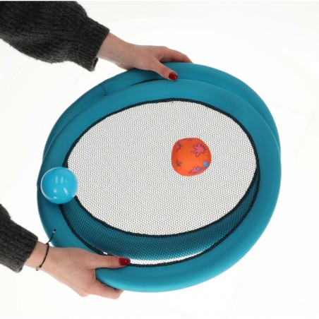 Pallimäng ketaste ja kahe palliga