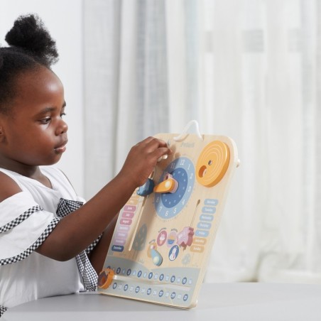 Montessori puidust kalender ja kell