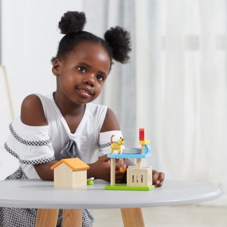 Koduloomade puidust mänguväljaku komplekt