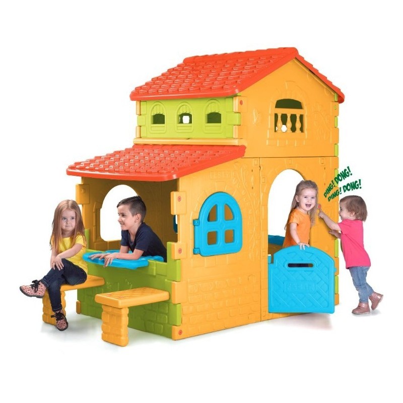 FEBER Garden House Super Villa koos laua ja toolidega