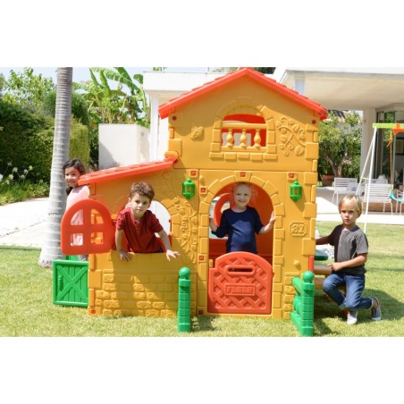 FEBER Garden House Super Villa koos laua ja toolidega