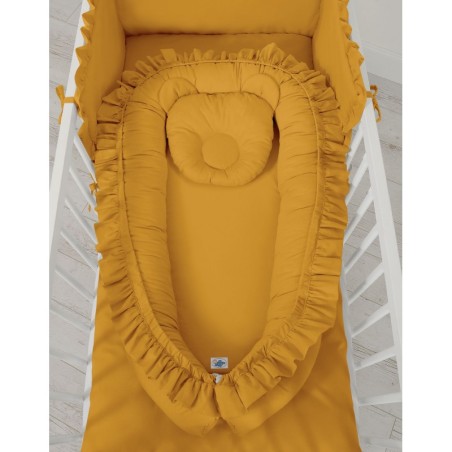 Beebipesa kroogitud äärega, sinepikollane