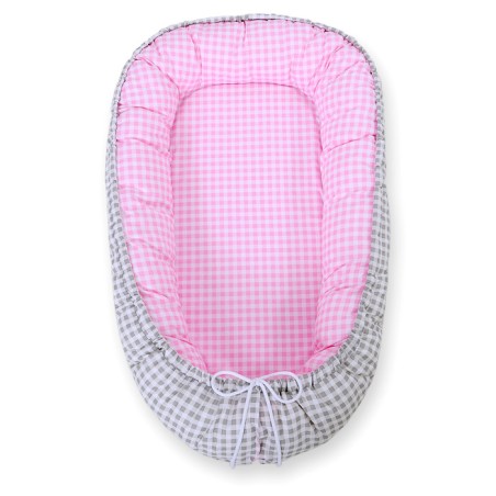 Beebipesa kahepoolne Premium Cocoon väikelastele - halliruuduline/ roosaruuduline