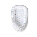 Beebipesa kahepoolne Premium Cocoon väikelastele - tähed sinakashall/hall