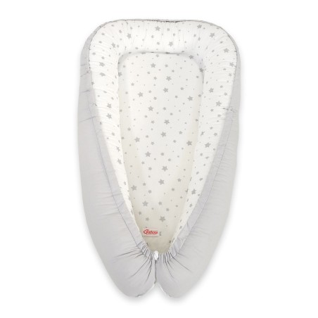Beebipesa kahepoolne Premium Cocoon väikelastele - mini hallid tähed/ hall