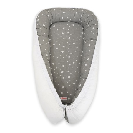 Beebipesa kahepoolne Premium Cocoon väikelastele - minitähed valge/valge