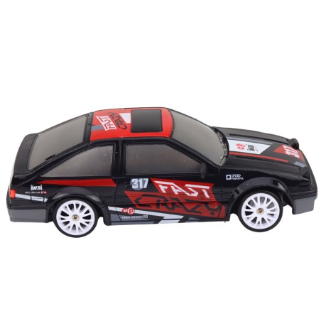 Must 1:24 RC-kupee driftiauto vahetatavate ratastega