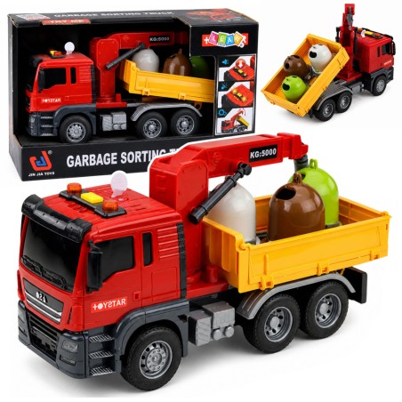 Punane kraanaga prügiauto sorteerimiskonteineritega