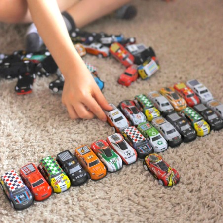 Võidusõiduautode komplekt Autod karbis 50 tk