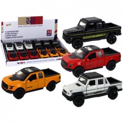 Haagisega auto 1:36 Valguse helid 4 värvi