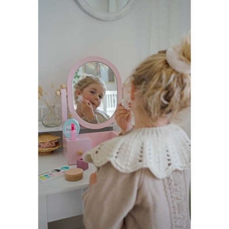 Laste mängu meigikohver