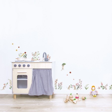 Seinakleebis metsalilled