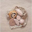Puidust turulett aksessuaaridega