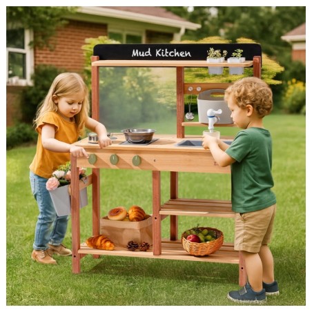 Mudaköök, puidust laste õueköök, valamu ja panipaigaga