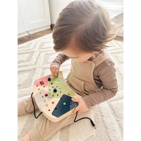 Mootori aktiivsusplaadi LED-valgustid ja lülitid