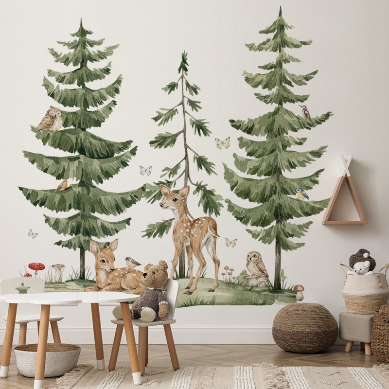 Seinakleebised hirved metsas